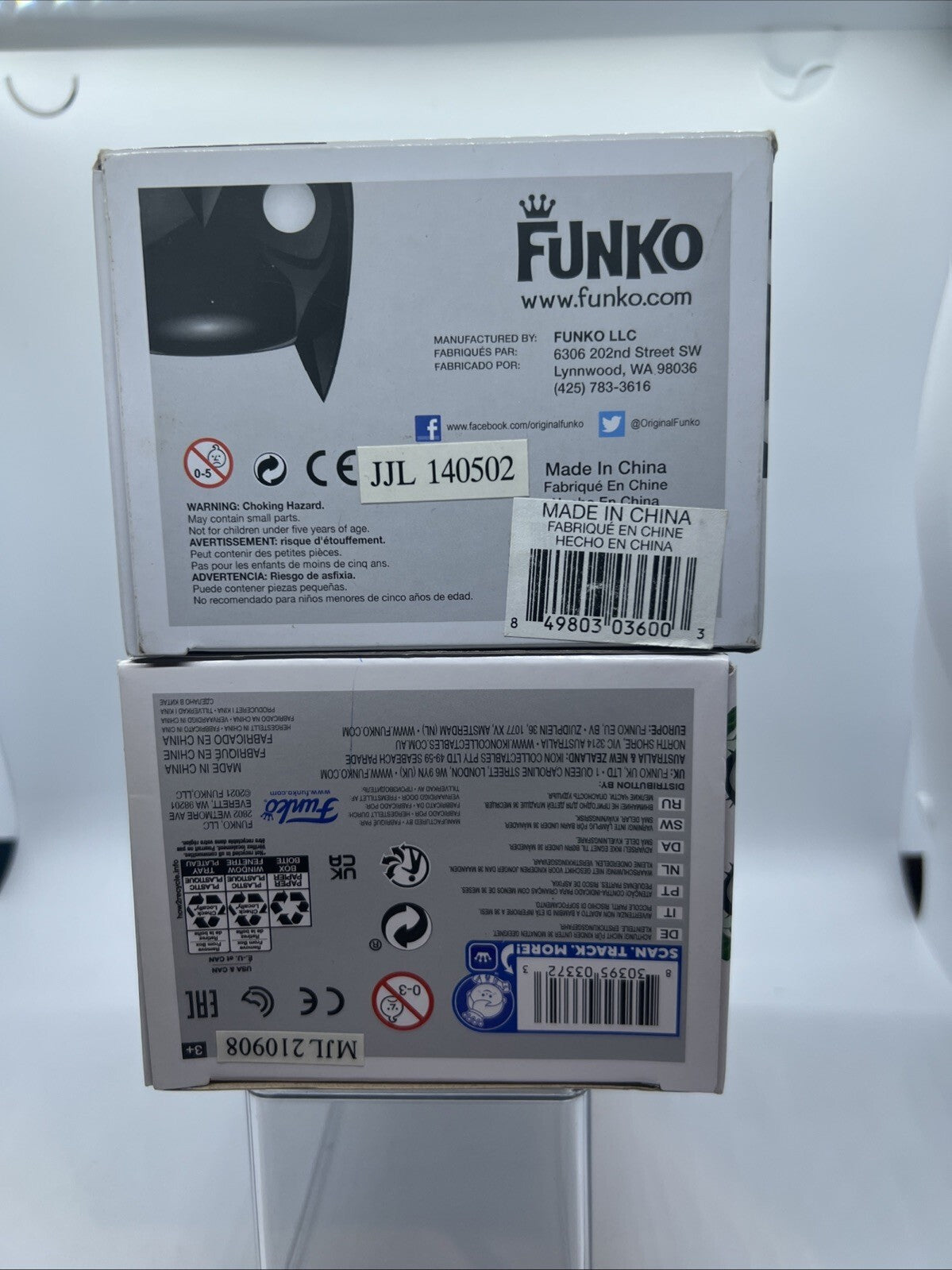 *Rare* Dark Knight Trilogy: Batman #19 & The Joker #36 Funko Pops Boxes Not Mint