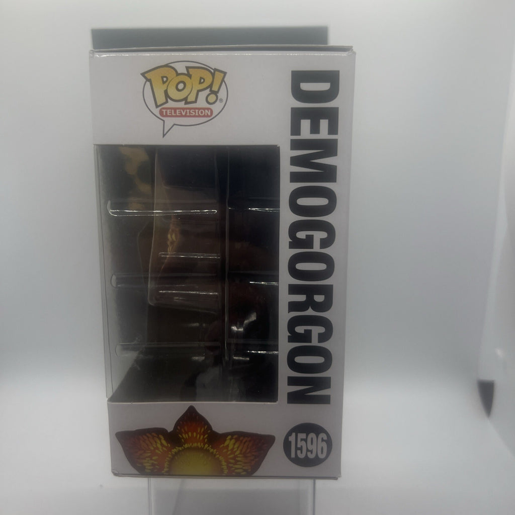 *Rare* STRANGER THINGS: Demogorgon(Rift) #1596 Funko Pop! w/Protector!!!